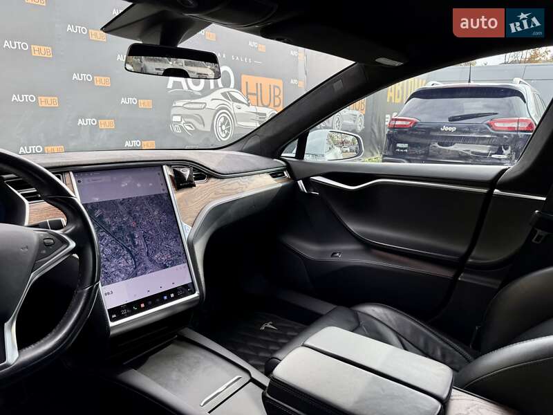 Лифтбек Tesla Model S 2017 в Харькове фото 14 Лифтбек Tesla Model S 2017 в Харькове