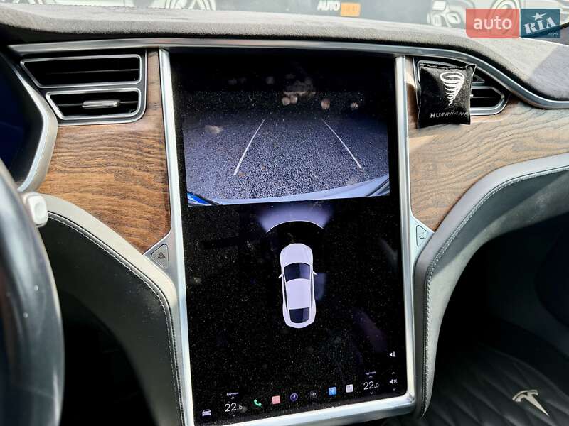Лифтбек Tesla Model S 2017 в Харькове фото 18 Лифтбек Tesla Model S 2017 в Харькове