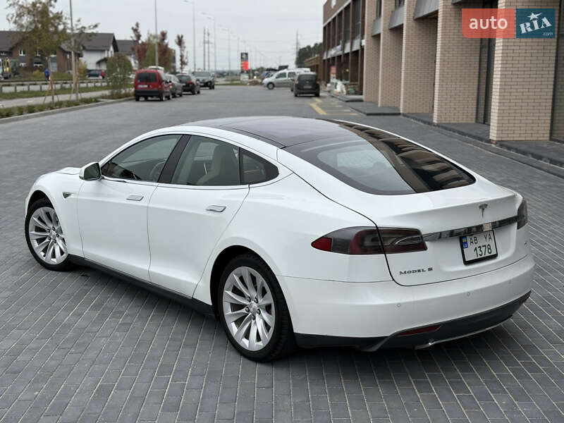 Ліфтбек Tesla Model S 2013 в Вінниці фото 4 Ліфтбек Tesla Model S 2013 в Вінниці