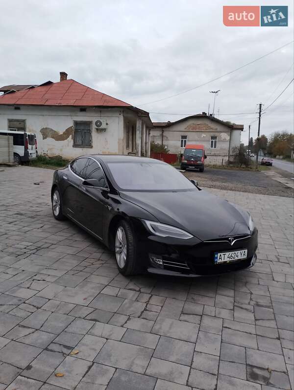 Лифтбек Tesla Model S 2020 в Ивано-Франковске
