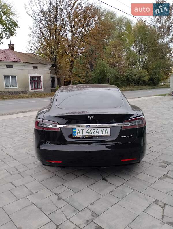 Лифтбек Tesla Model S 2020 в Ивано-Франковске