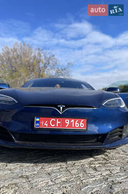 Ліфтбек Tesla Model S 2016 в Кам'янець-Подільському