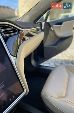 Ліфтбек Tesla Model S 2016 в 