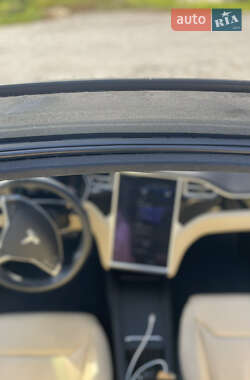Ліфтбек Tesla Model S 2016 в 
