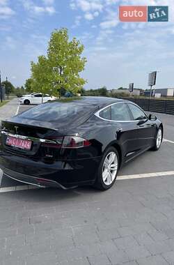 Ліфтбек Tesla Model S 2013 в 