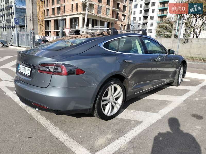 Лифтбек Tesla Model S 2013 в Львове фото 3 Лифтбек Tesla Model S 2013 в Львове