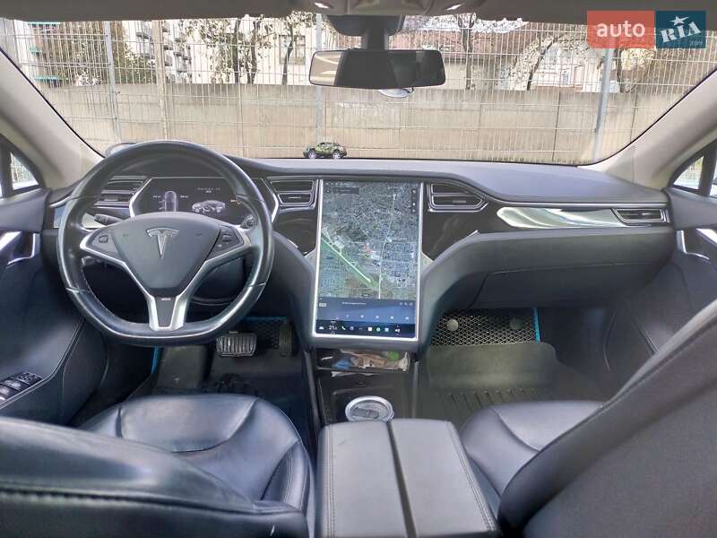 Лифтбек Tesla Model S 2013 в Львове фото 4 Лифтбек Tesla Model S 2013 в Львове