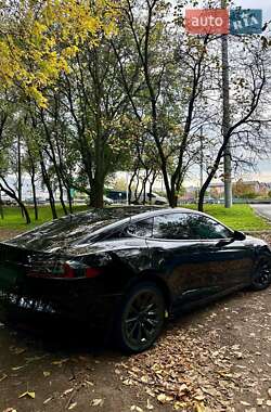 Лифтбек Tesla Model S 2018 в 
