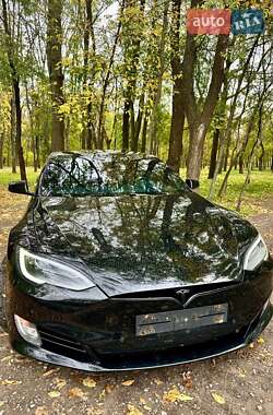 Лифтбек Tesla Model S 2018 в 