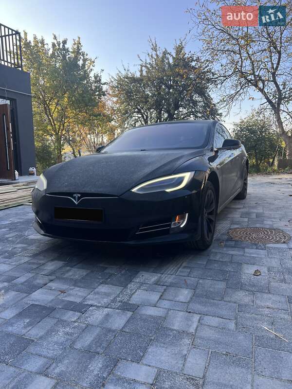 Ліфтбек Tesla Model S 2018 в Рівному