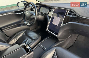 Лифтбек Tesla Model S 2016 в 