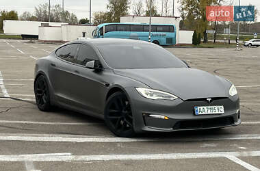 Tesla Model S 2021