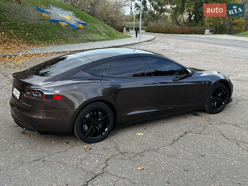 Лифтбек Tesla Model S 2013 в Кропивницком фото 14 Лифтбек Tesla Model S 2013 в Кропивницком