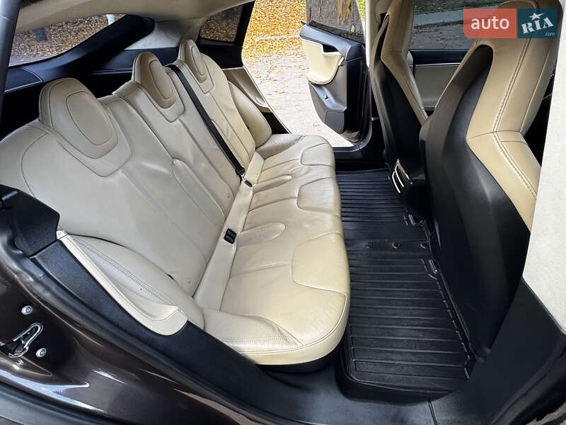 Лифтбек Tesla Model S 2013 в Кропивницком фото 28 Лифтбек Tesla Model S 2013 в Кропивницком