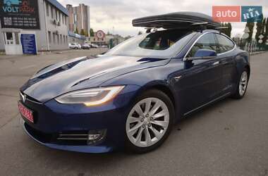 Лифтбек Tesla Model S 2017 в Киеве