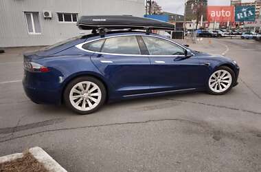 Лифтбек Tesla Model S 2017 в Киеве
