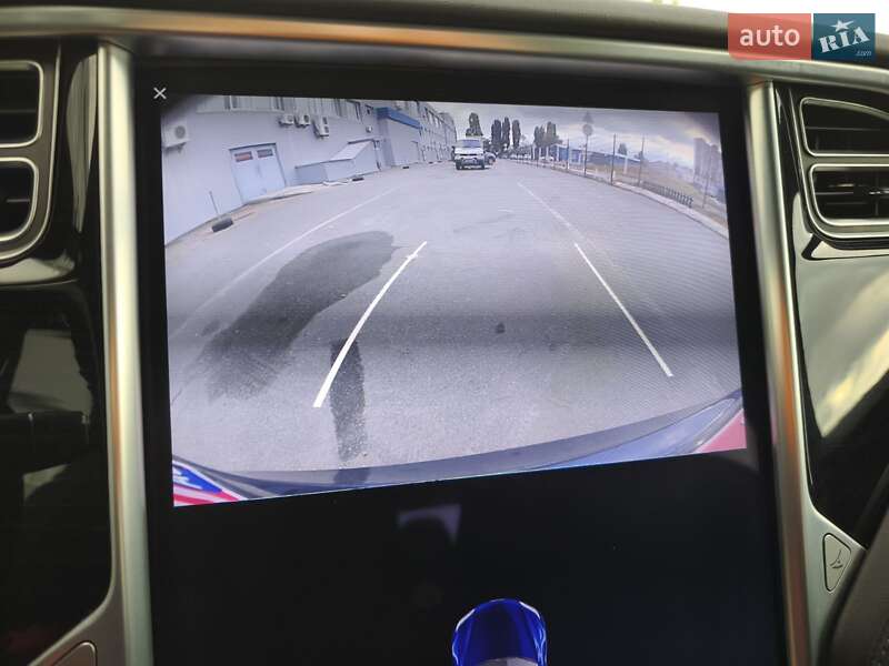 Лифтбек Tesla Model S 2017 в Киеве