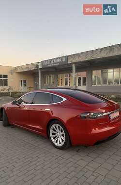 Лифтбек Tesla Model S 2016 в 