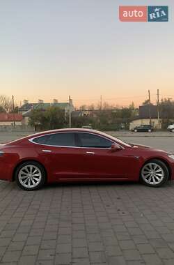 Лифтбек Tesla Model S 2016 в 