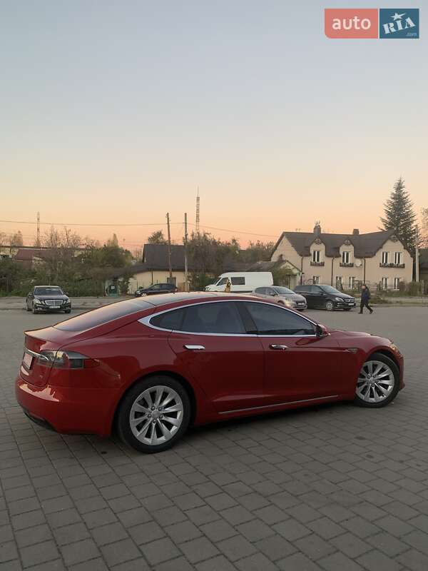 Лифтбек Tesla Model S 2016 в Львове фото 15 Лифтбек Tesla Model S 2016 в Львове