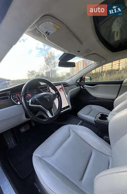 Лифтбек Tesla Model S 2016 в 