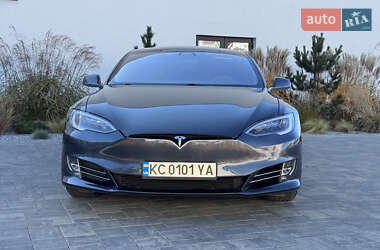 Лифтбек Tesla Model S 2017 в 