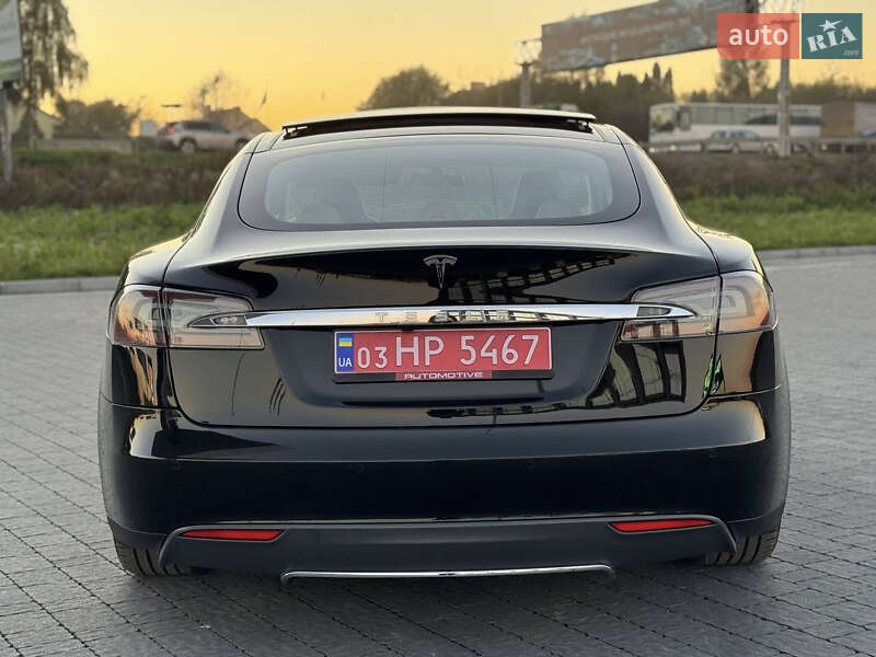 Ліфтбек Tesla Model S 2014 в Львові фото 6 Ліфтбек Tesla Model S 2014 в Львові