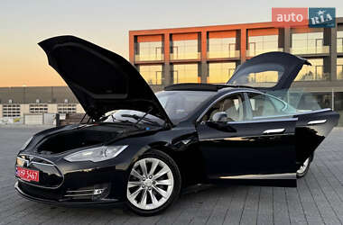 Лифтбек Tesla Model S 2014 в 