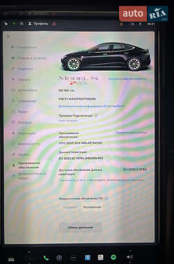 Лифтбек Tesla Model S 2014 в 