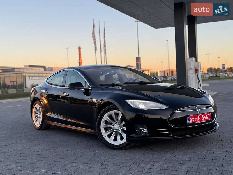 Ліфтбек Tesla Model S 2014 в Львові фото 48 Ліфтбек Tesla Model S 2014 в Львові