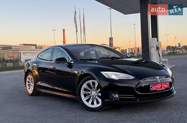 Лифтбек Tesla Model S 2014 в 