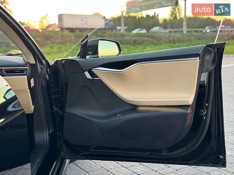 Ліфтбек Tesla Model S 2014 в Львові фото 52 Ліфтбек Tesla Model S 2014 в Львові
