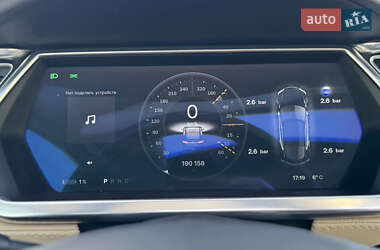 Лифтбек Tesla Model S 2014 в 