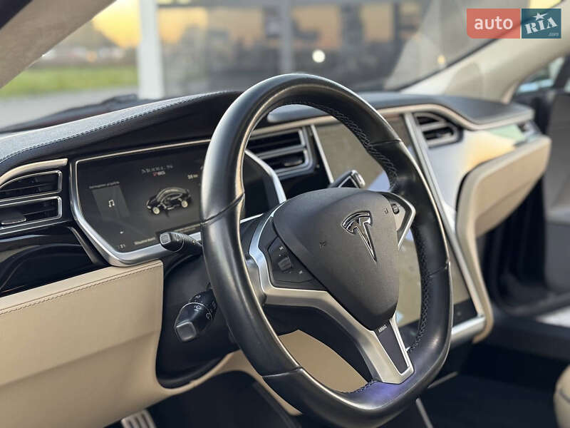 Ліфтбек Tesla Model S 2014 в Львові фото 68 Ліфтбек Tesla Model S 2014 в Львові