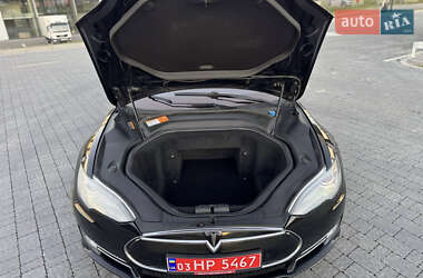 Лифтбек Tesla Model S 2014 в 