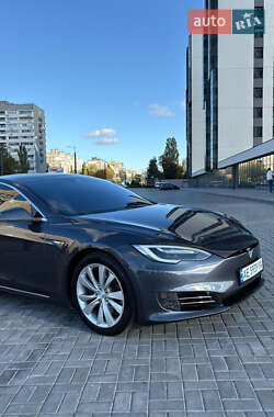 Ліфтбек Tesla Model S 2015 в  фото 17 Ліфтбек Tesla Model S 2015 в