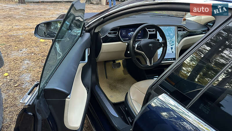 Ліфтбек Tesla Model S 2014 в Києві фото 5 Ліфтбек Tesla Model S 2014 в Києві