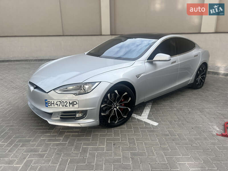 Ліфтбек Tesla Model S 2013 в Одесі