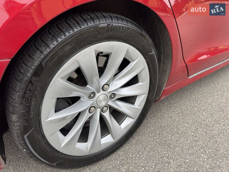 Ліфтбек Tesla Model S 2018 в Києві фото 12 Ліфтбек Tesla Model S 2018 в Києві