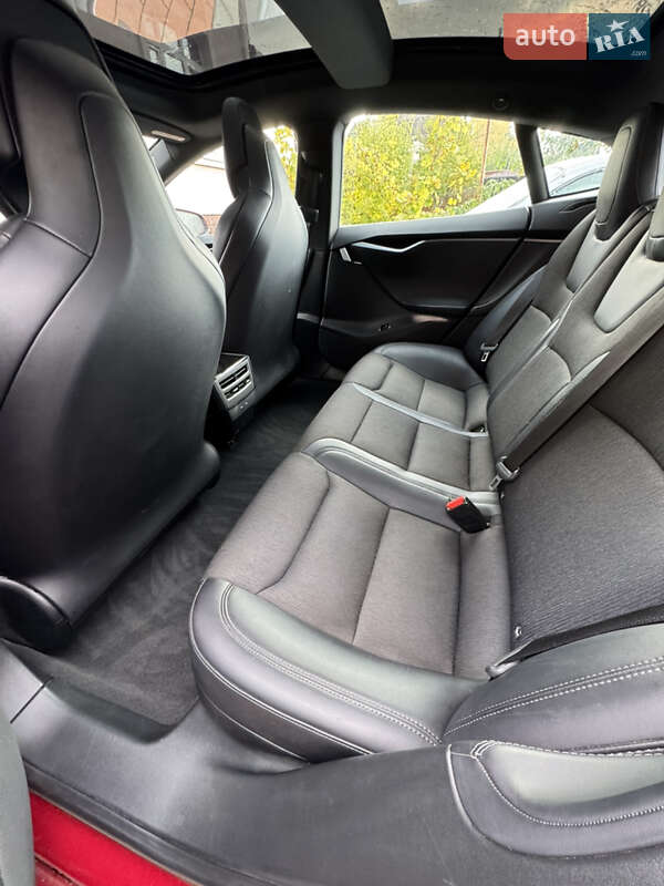 Ліфтбек Tesla Model S 2018 в Києві фото 25 Ліфтбек Tesla Model S 2018 в Києві