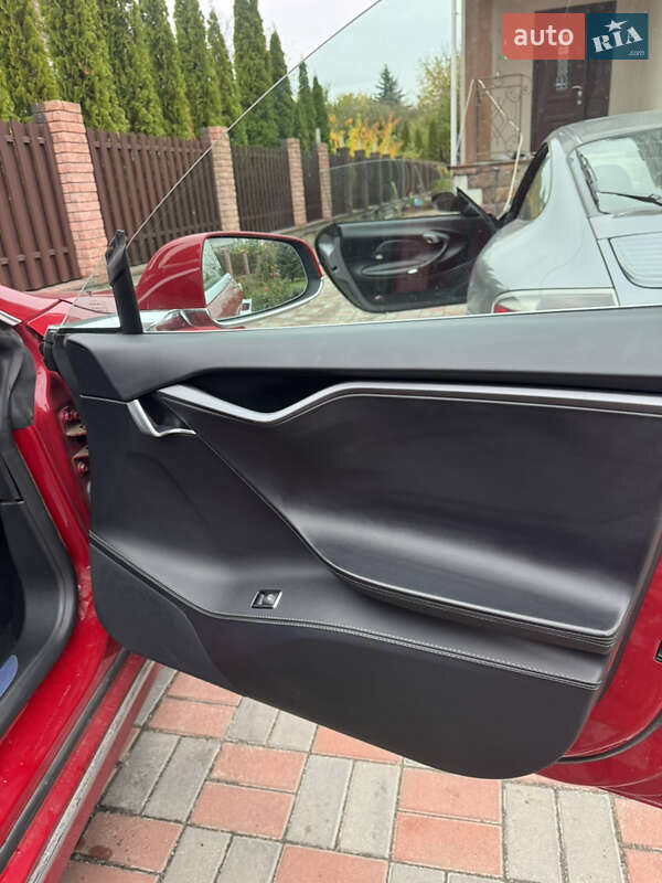 Ліфтбек Tesla Model S 2018 в Києві фото 34 Ліфтбек Tesla Model S 2018 в Києві