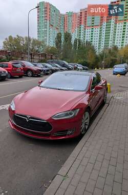 Ліфтбек Tesla Model S 2015 в Києві