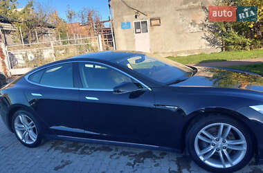 Лифтбек Tesla Model S 2014 в Львове