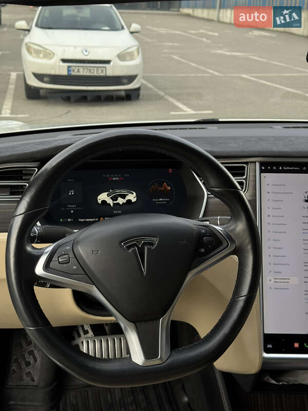 Лифтбек Tesla Model S 2015 в Киеве фото 14 Лифтбек Tesla Model S 2015 в Киеве