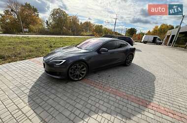 Лифтбек Tesla Model S 2018 в Виннице
