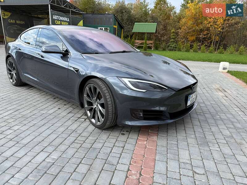 Ліфтбек Tesla Model S 2018 в Вінниці фото 7 Ліфтбек Tesla Model S 2018 в Вінниці