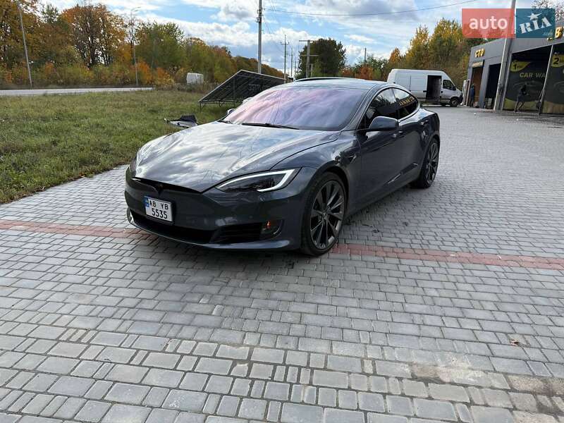 Ліфтбек Tesla Model S 2018 в Вінниці фото 12 Ліфтбек Tesla Model S 2018 в Вінниці