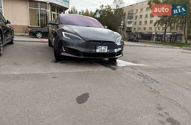 Лифтбек Tesla Model S 2018 в Виннице