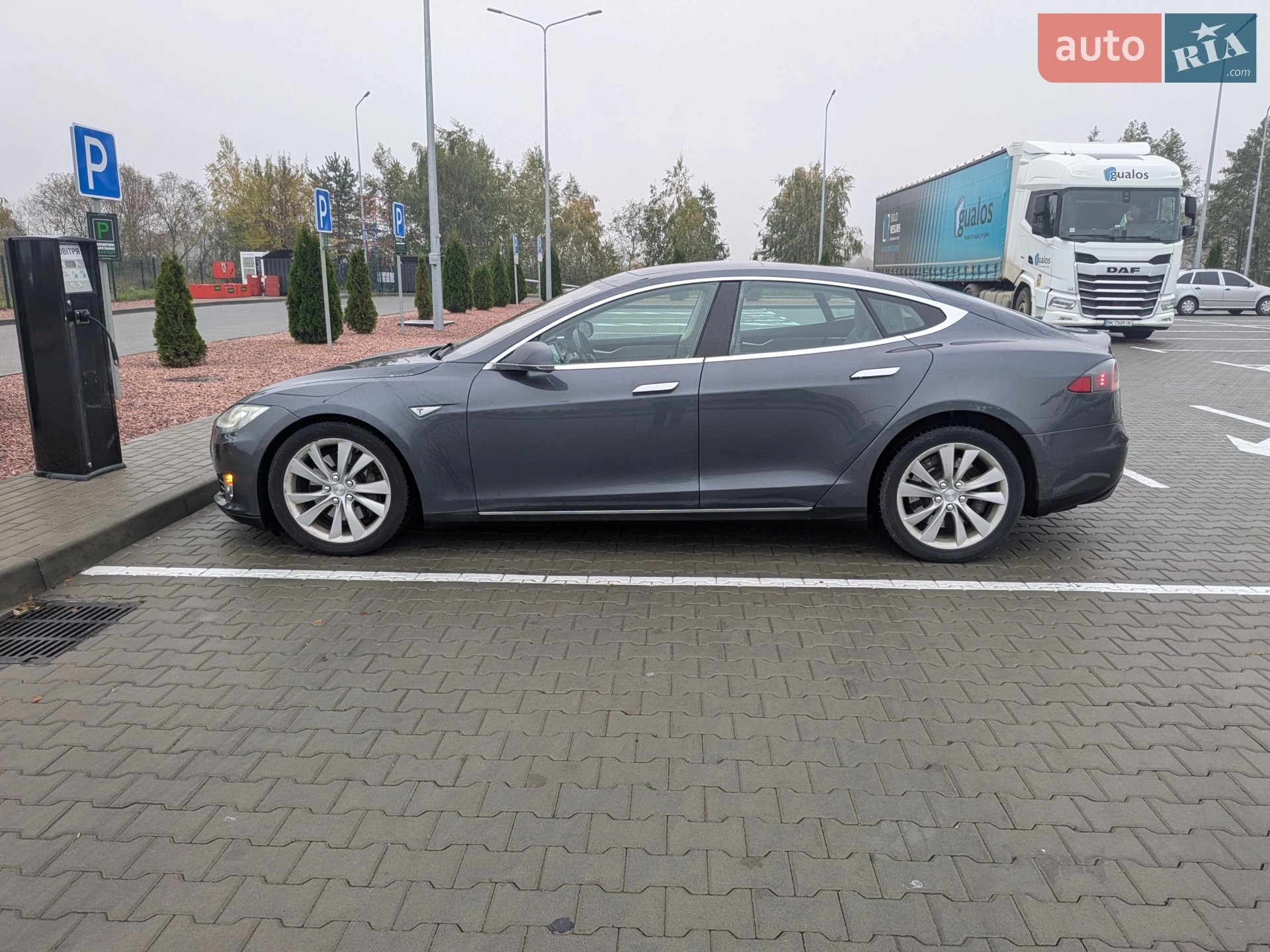 2015 Tesla Model S - мініатюра 9