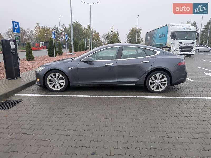 Ліфтбек Tesla Model S 2015 в Житомирі фото 9 Ліфтбек Tesla Model S 2015 в Житомирі